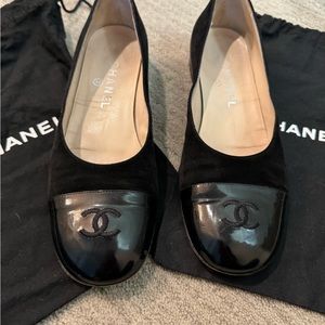 CHANEL ballet flat